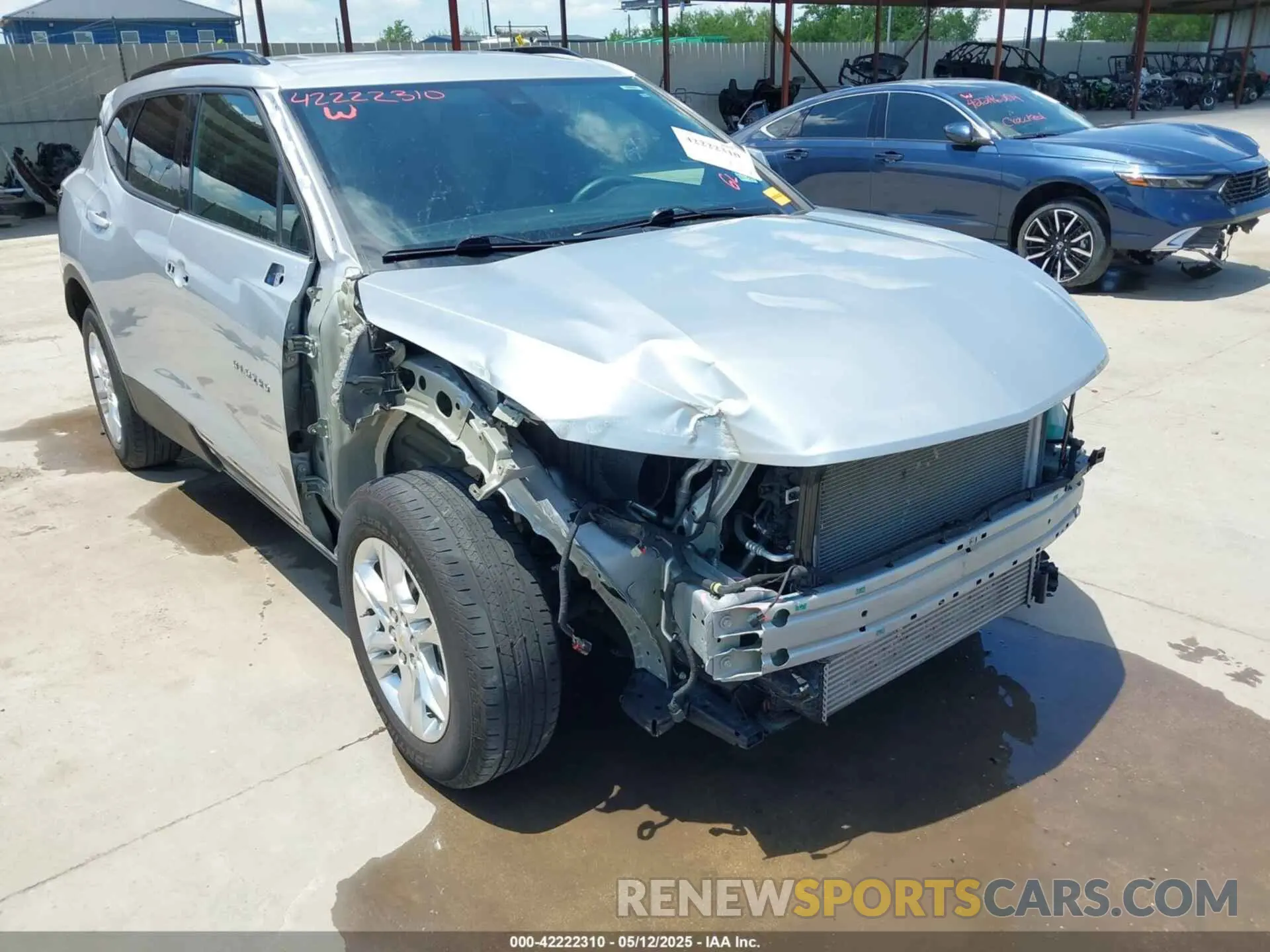 6 Photograph of a damaged car 3GNKBCR47MS577835 CHEVROLET BLAZER 2021