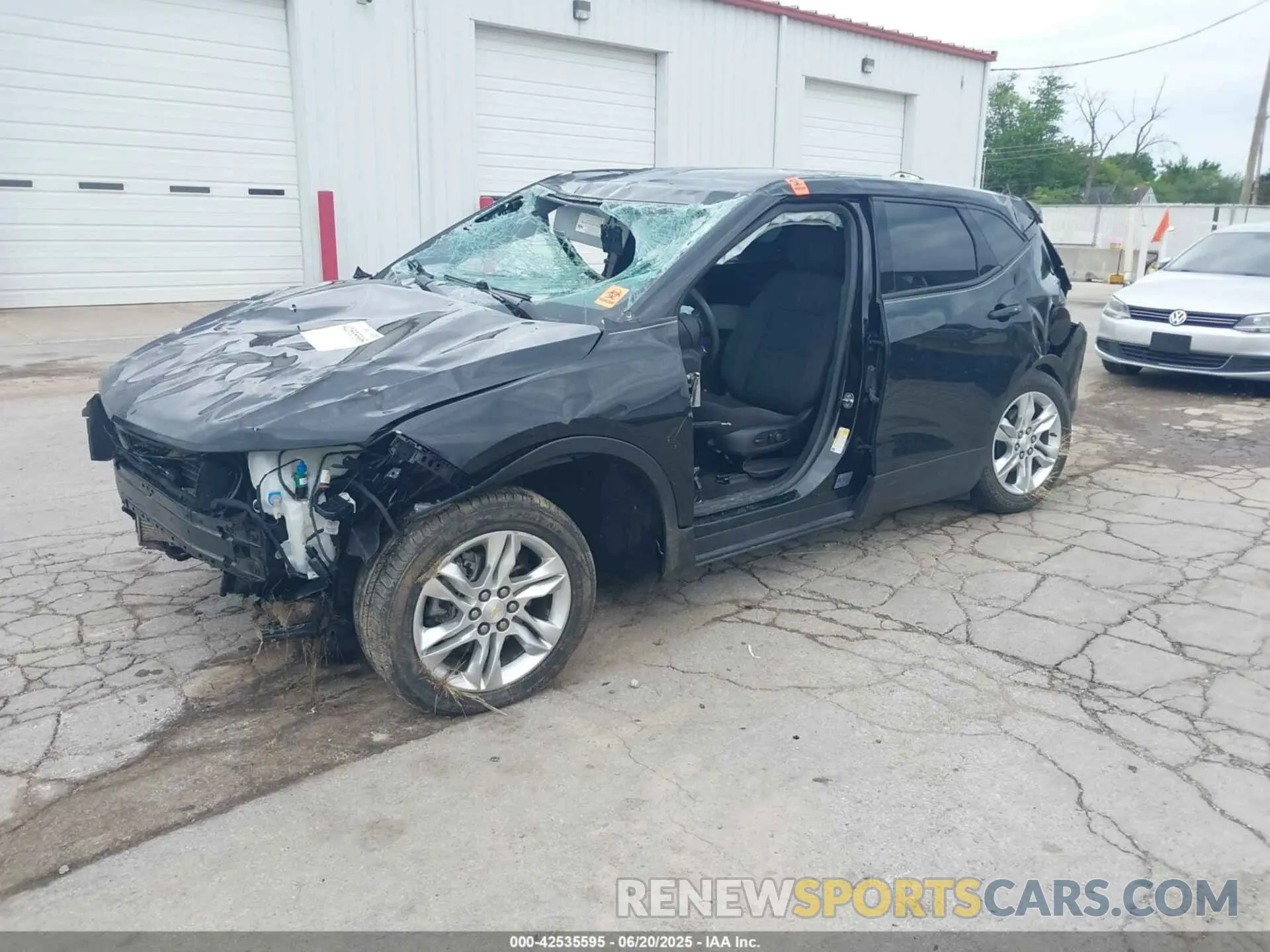 2 Photograph of a damaged car 3GNKBCR4XMS544263 CHEVROLET BLAZER 2021