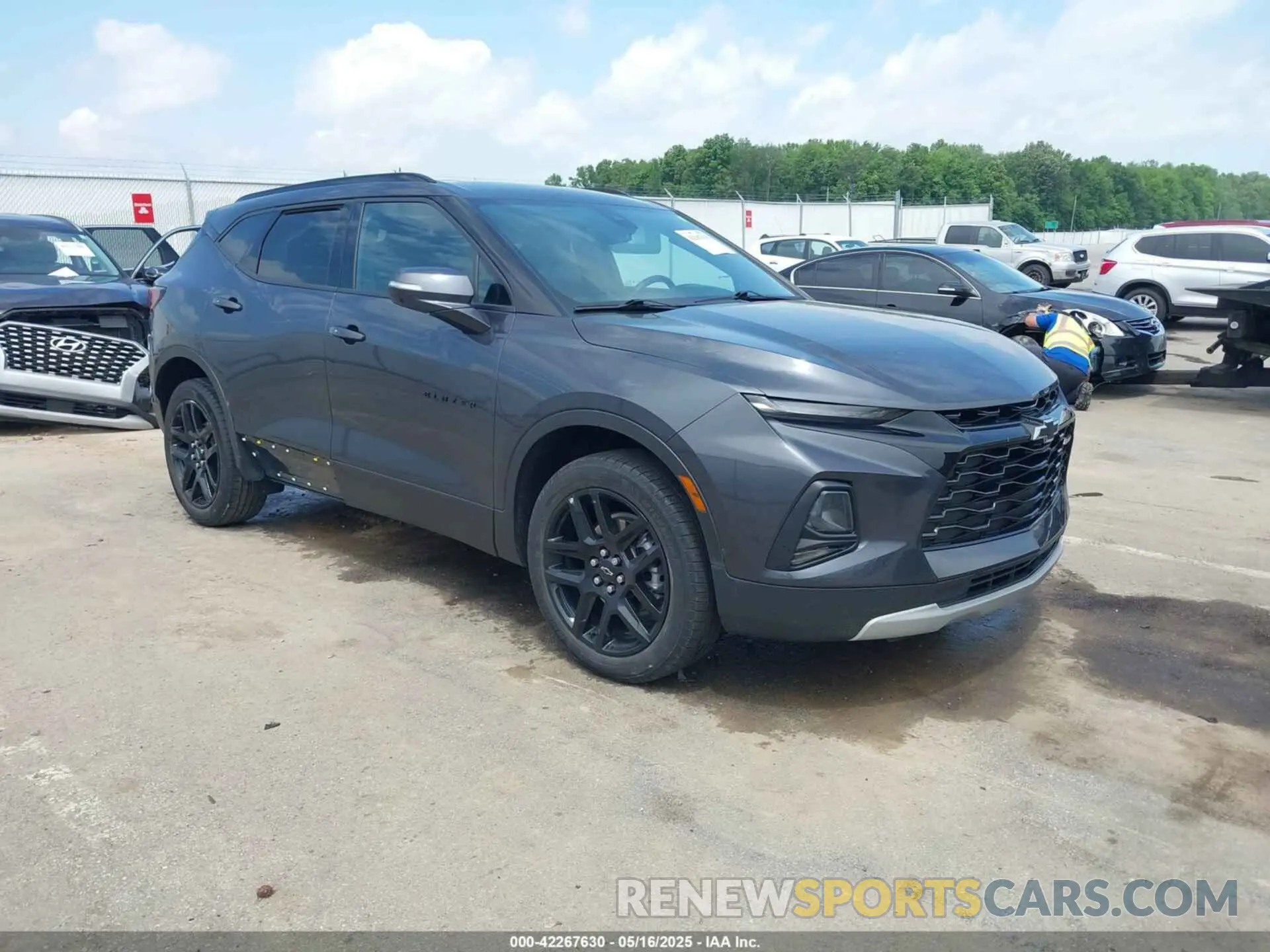 1 Photograph of a damaged car 3GNKBCRS0MS584432 CHEVROLET BLAZER 2021