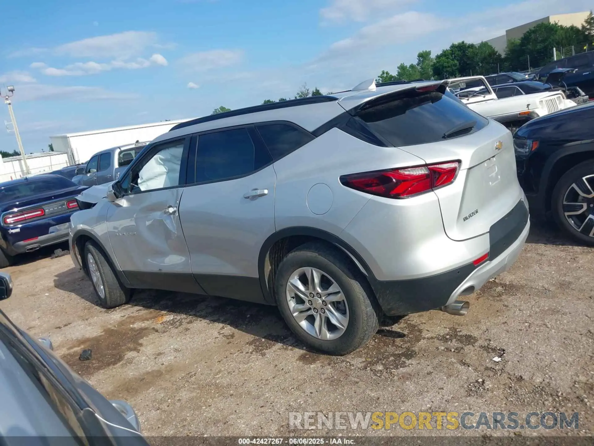 13 Photograph of a damaged car 3GNKBCRS1MS509576 CHEVROLET BLAZER 2021