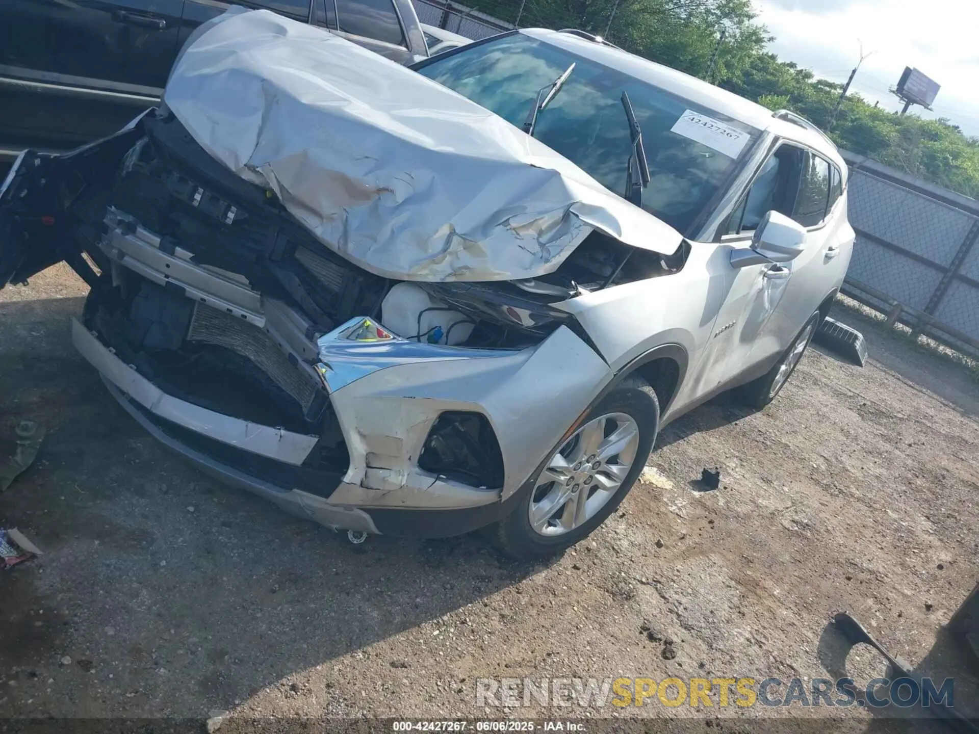 2 Photograph of a damaged car 3GNKBCRS1MS509576 CHEVROLET BLAZER 2021