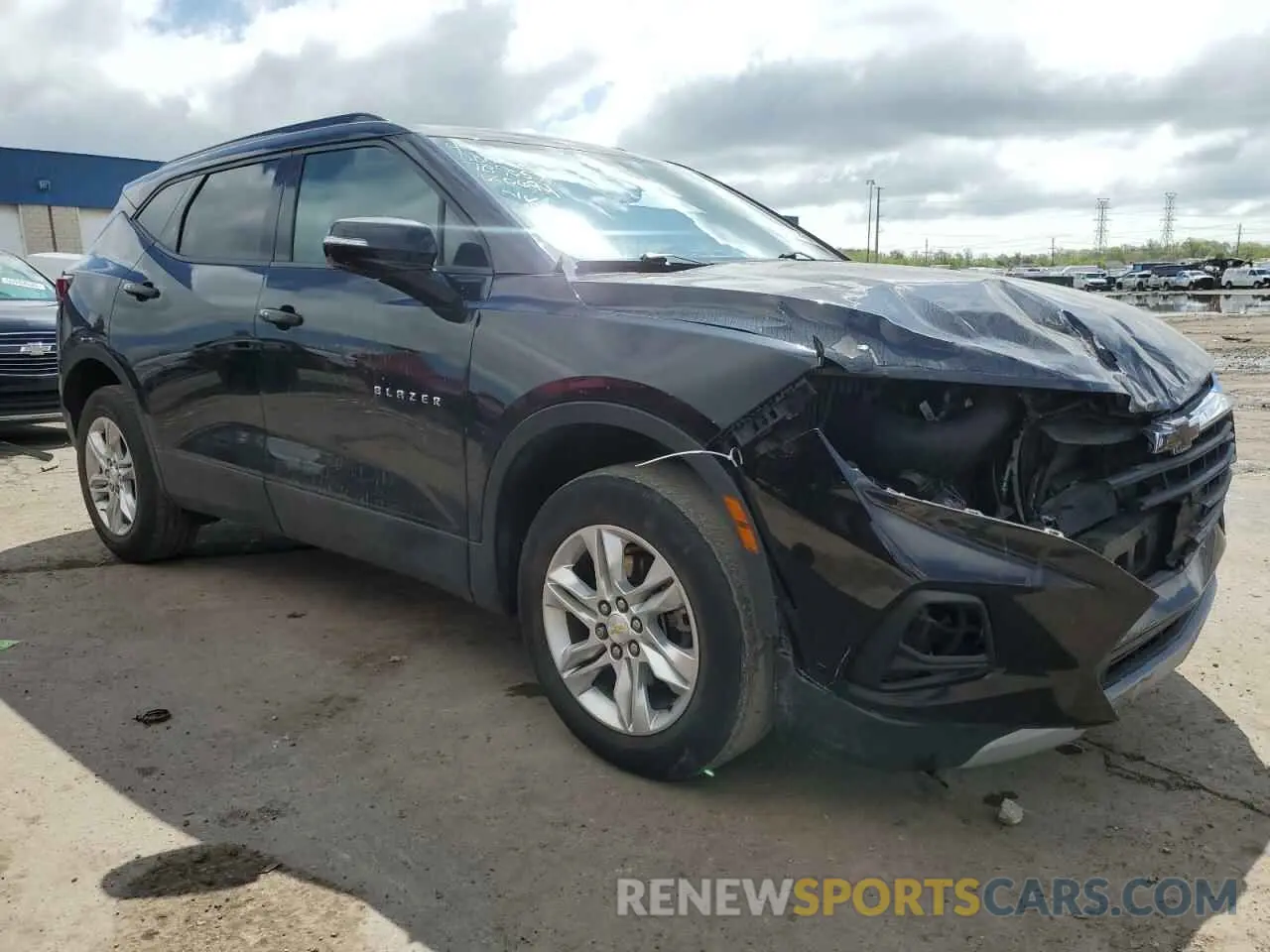 4 Photograph of a damaged car 3GNKBCRS1MS510694 CHEVROLET BLAZER 2021