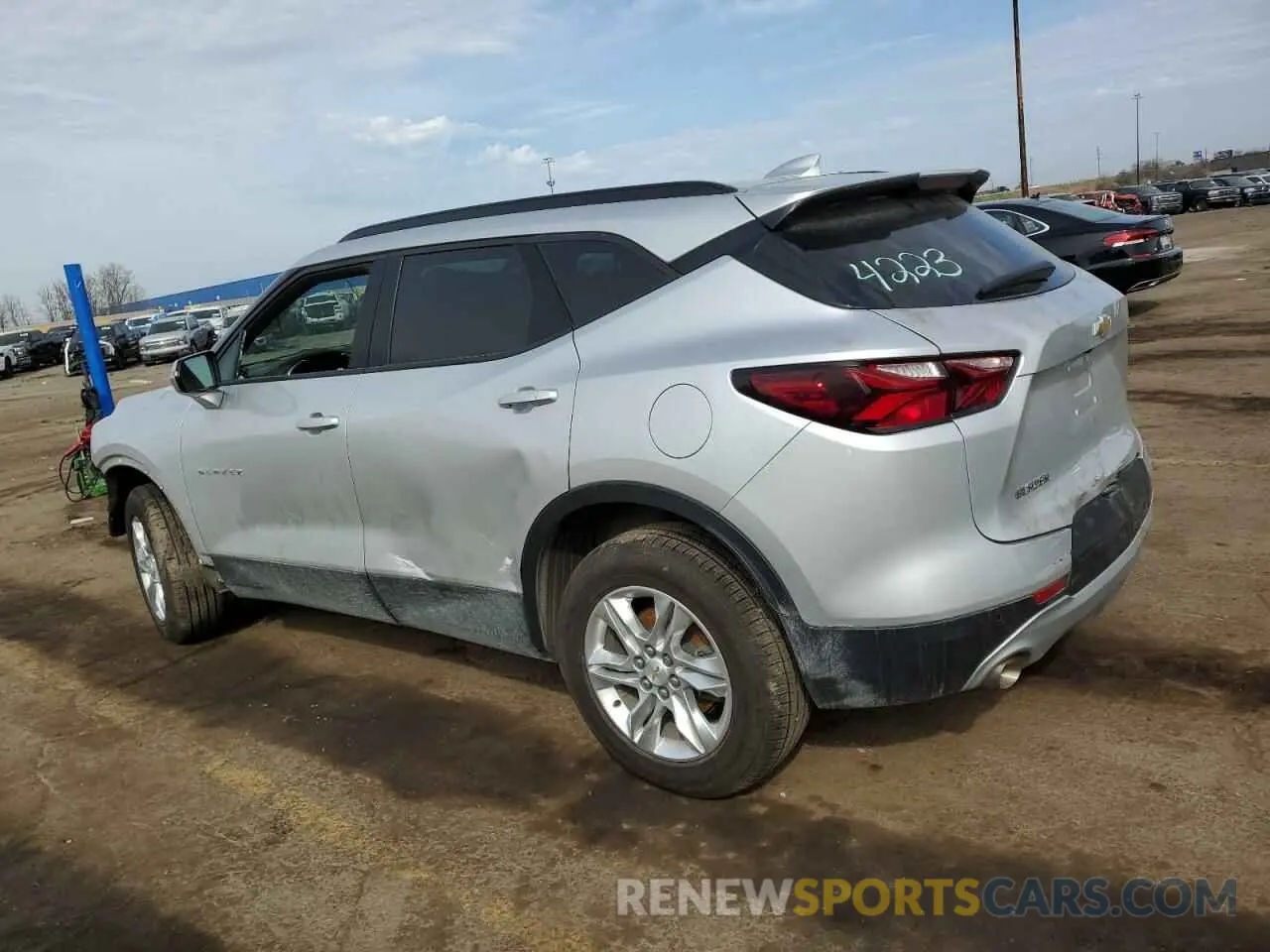 2 Photograph of a damaged car 3GNKBCRS1MS564223 CHEVROLET BLAZER 2021