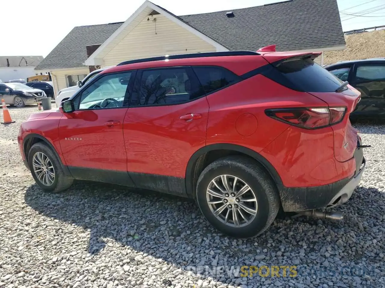 2 Photograph of a damaged car 3GNKBCRS2MS553795 CHEVROLET BLAZER 2021