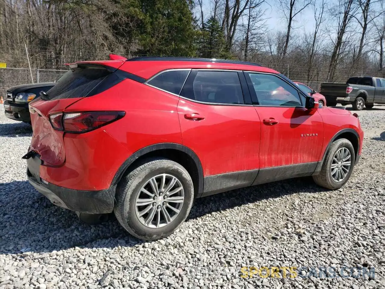 3 Photograph of a damaged car 3GNKBCRS2MS553795 CHEVROLET BLAZER 2021
