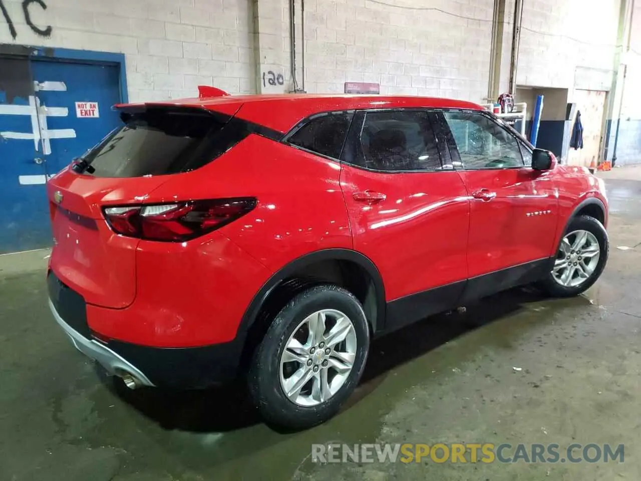 3 Photograph of a damaged car 3GNKBCRS2MS584688 CHEVROLET BLAZER 2021