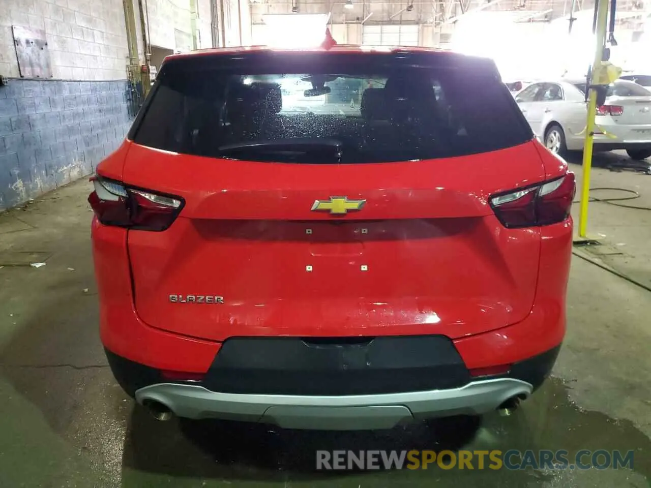 6 Photograph of a damaged car 3GNKBCRS2MS584688 CHEVROLET BLAZER 2021