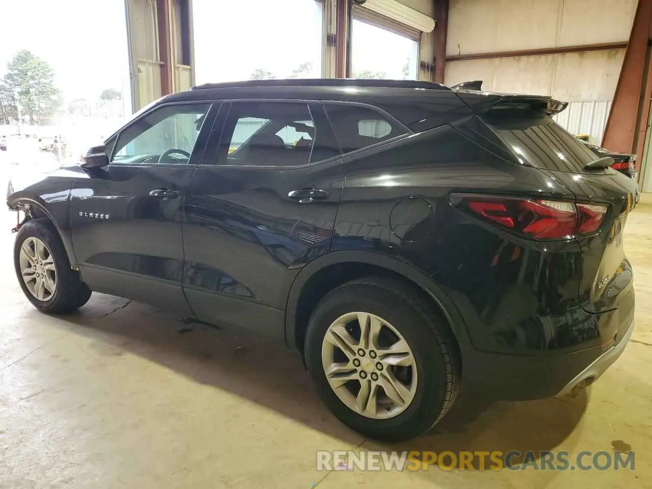2 Photograph of a damaged car 3GNKBCRS3MS501270 CHEVROLET BLAZER 2021