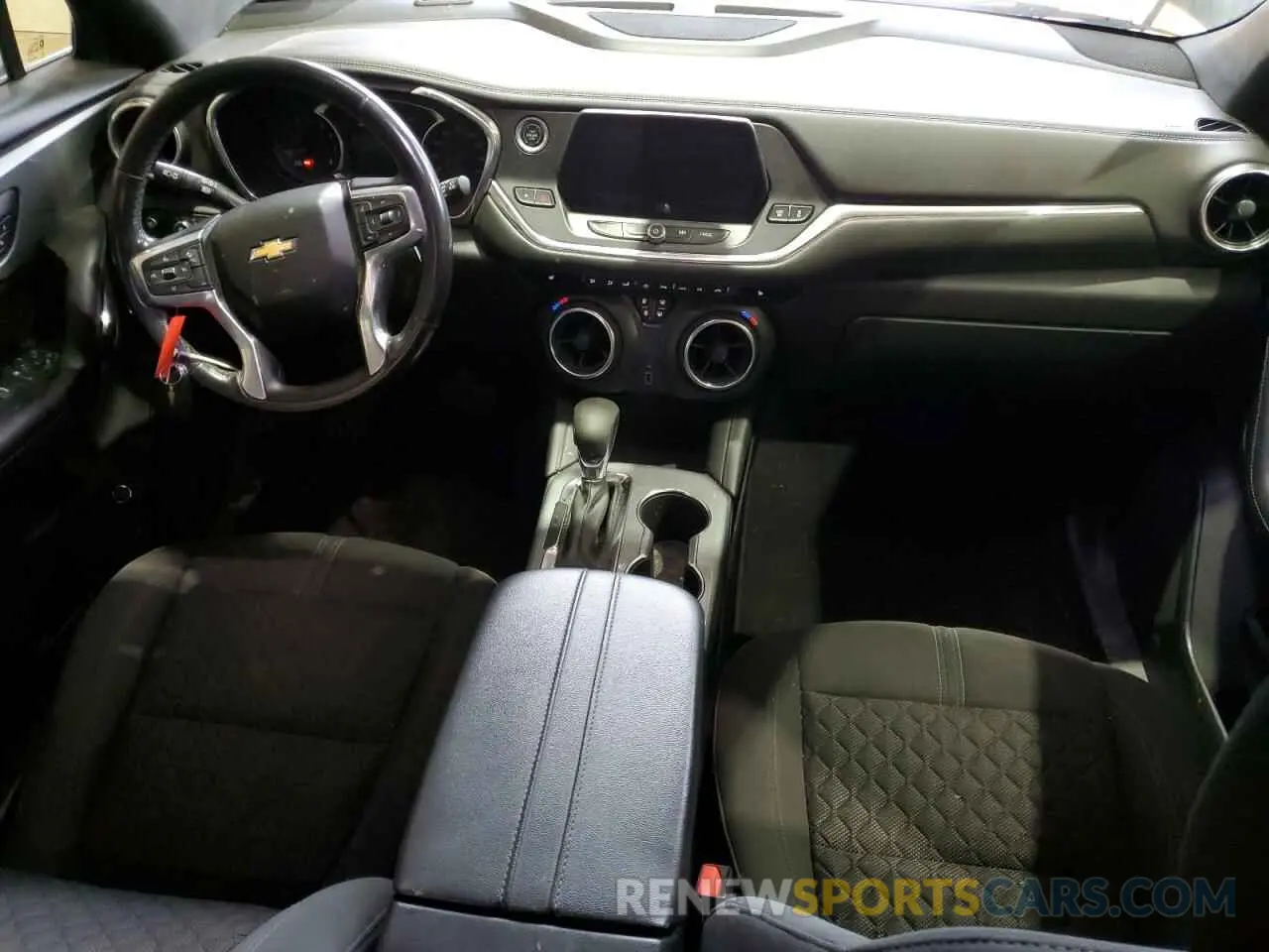 8 Photograph of a damaged car 3GNKBCRS3MS501270 CHEVROLET BLAZER 2021