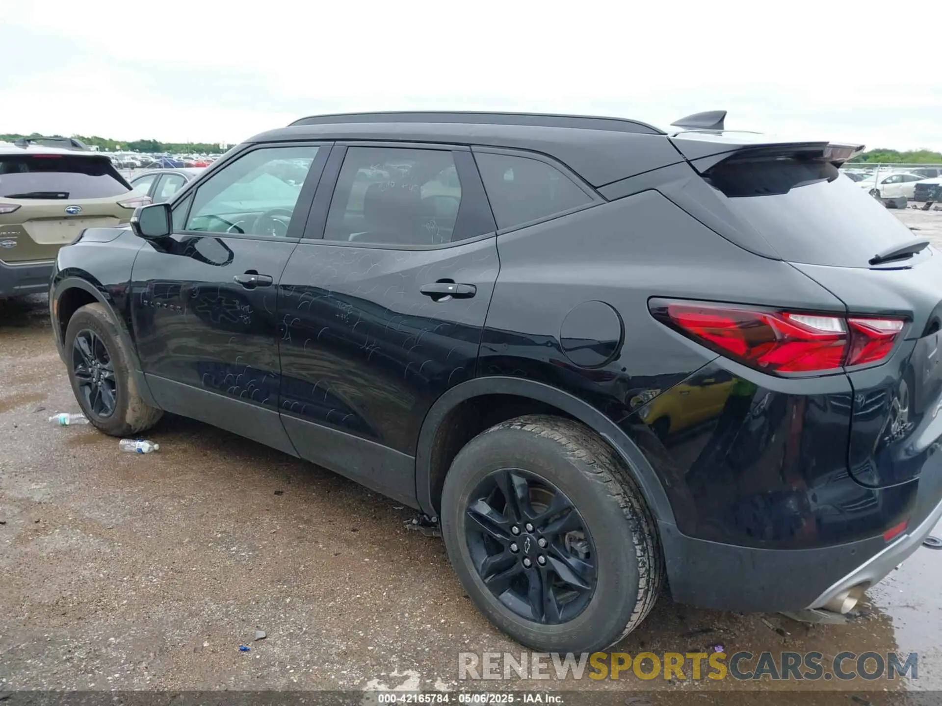3 Photograph of a damaged car 3GNKBCRS3MS507019 CHEVROLET BLAZER 2021