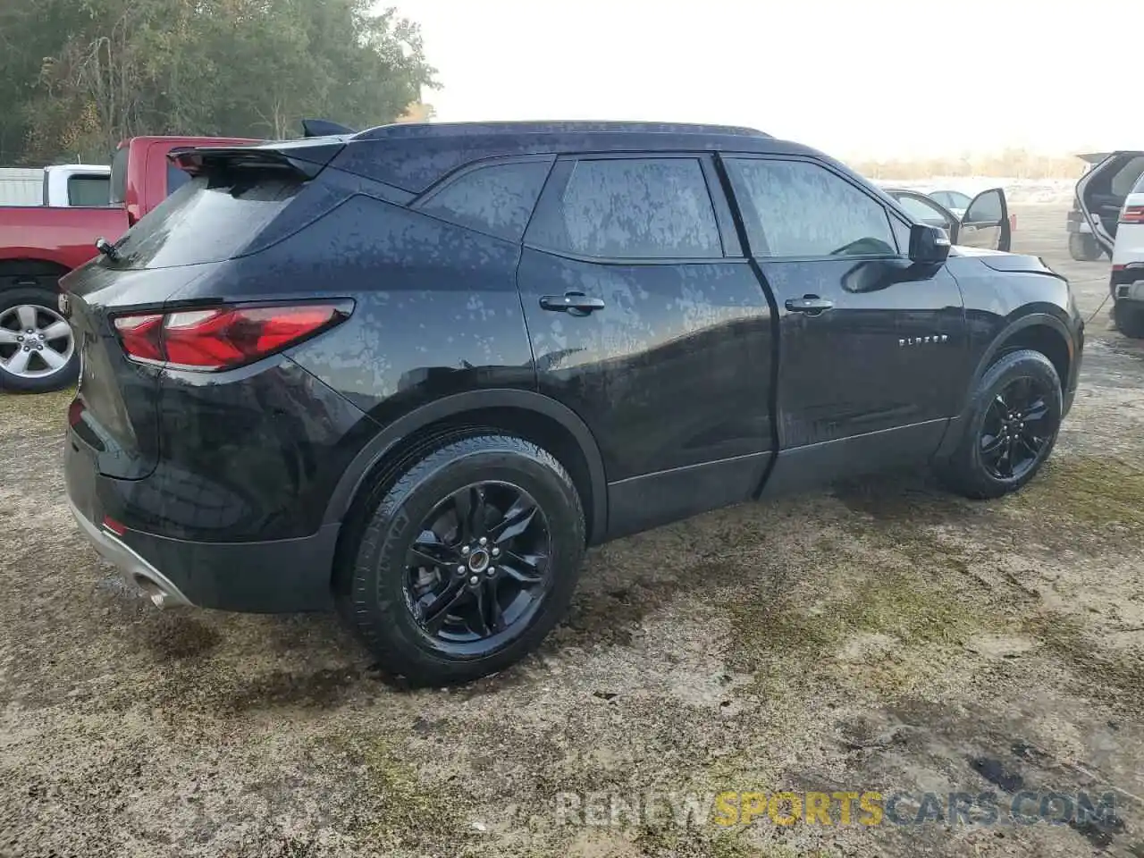 3 Photograph of a damaged car 3GNKBCRS3MS521017 CHEVROLET BLAZER 2021