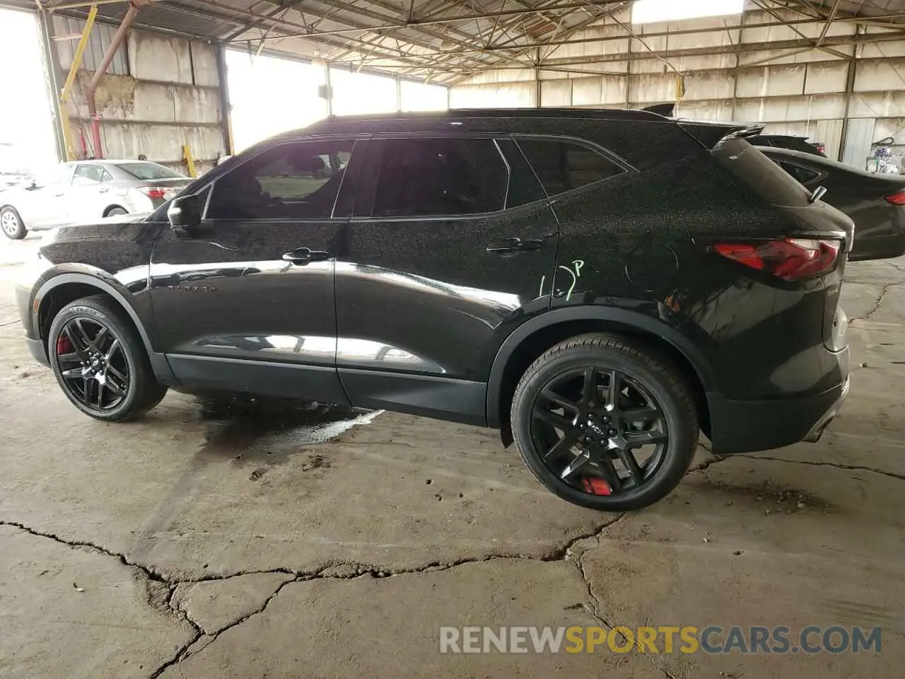 2 Photograph of a damaged car 3GNKBCRS3MS562764 CHEVROLET BLAZER 2021