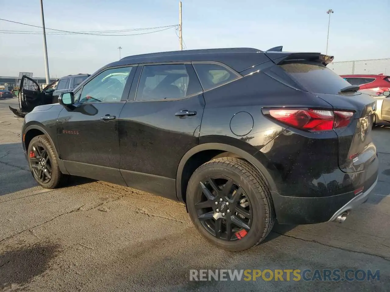 2 Photograph of a damaged car 3GNKBCRS3MS570928 CHEVROLET BLAZER 2021