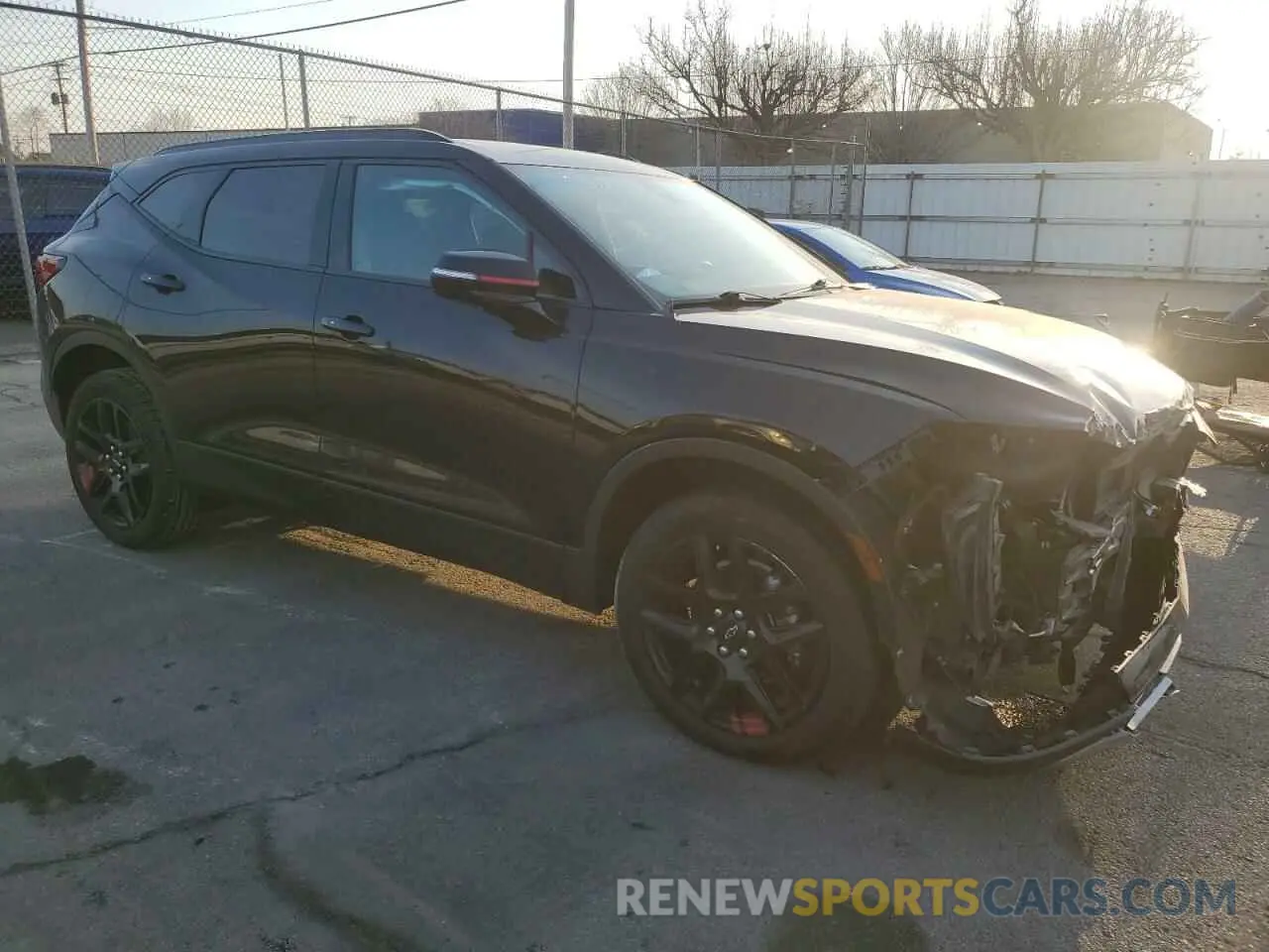 4 Photograph of a damaged car 3GNKBCRS3MS570928 CHEVROLET BLAZER 2021