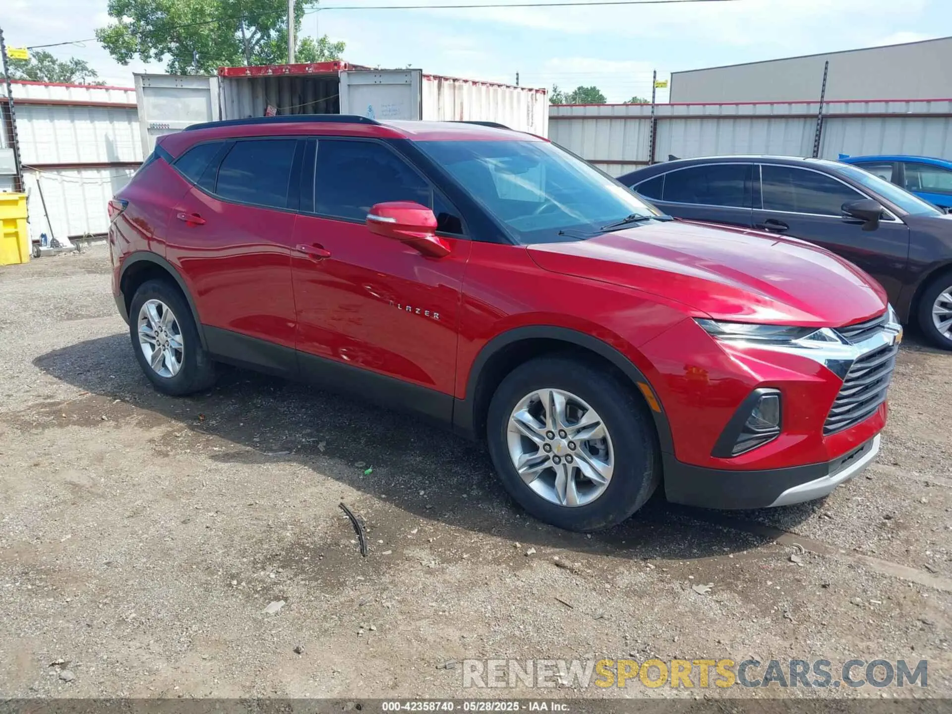 1 Photograph of a damaged car 3GNKBCRS4MS538537 CHEVROLET BLAZER 2021