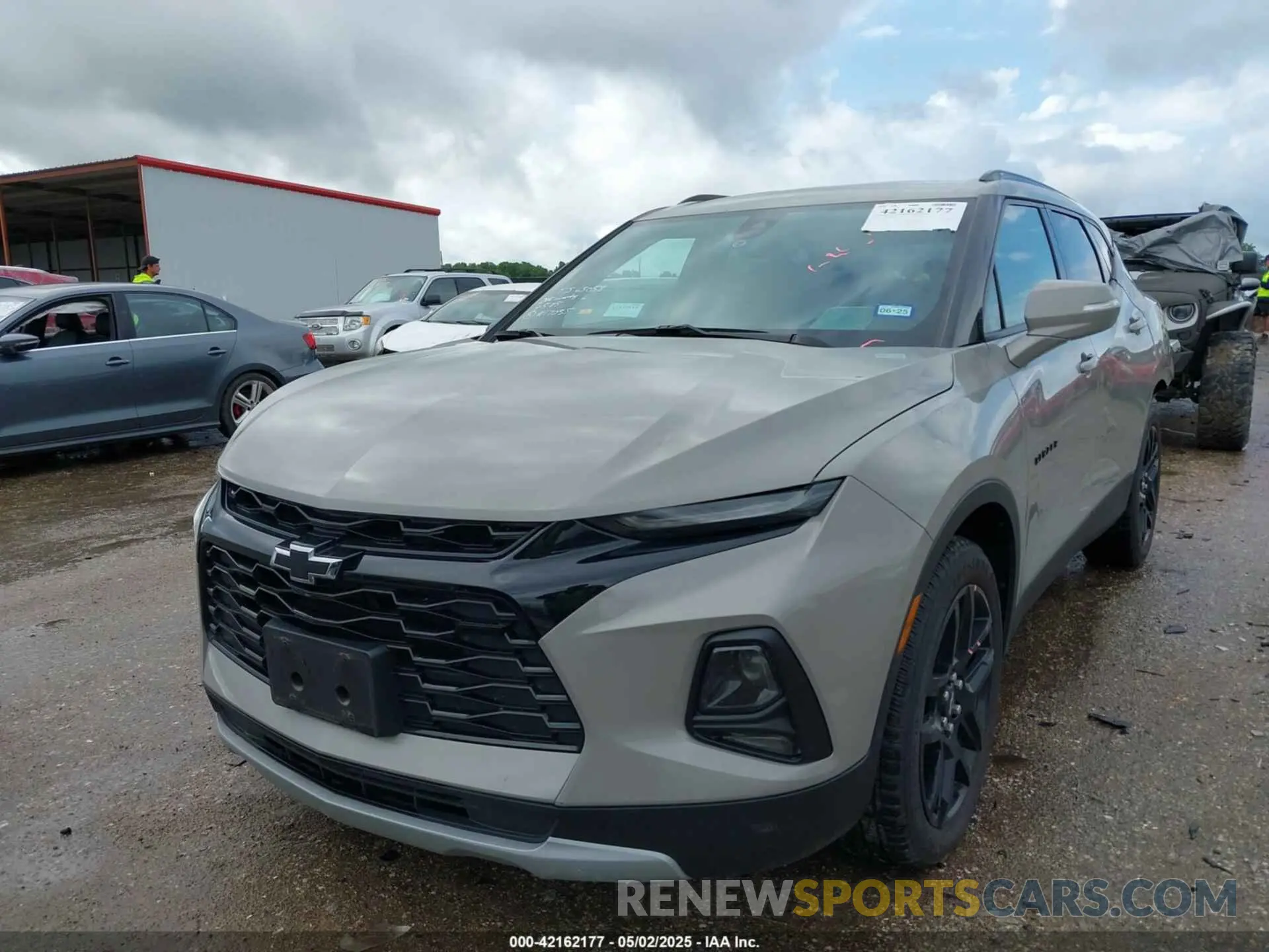 2 Photograph of a damaged car 3GNKBCRS4MS563177 CHEVROLET BLAZER 2021