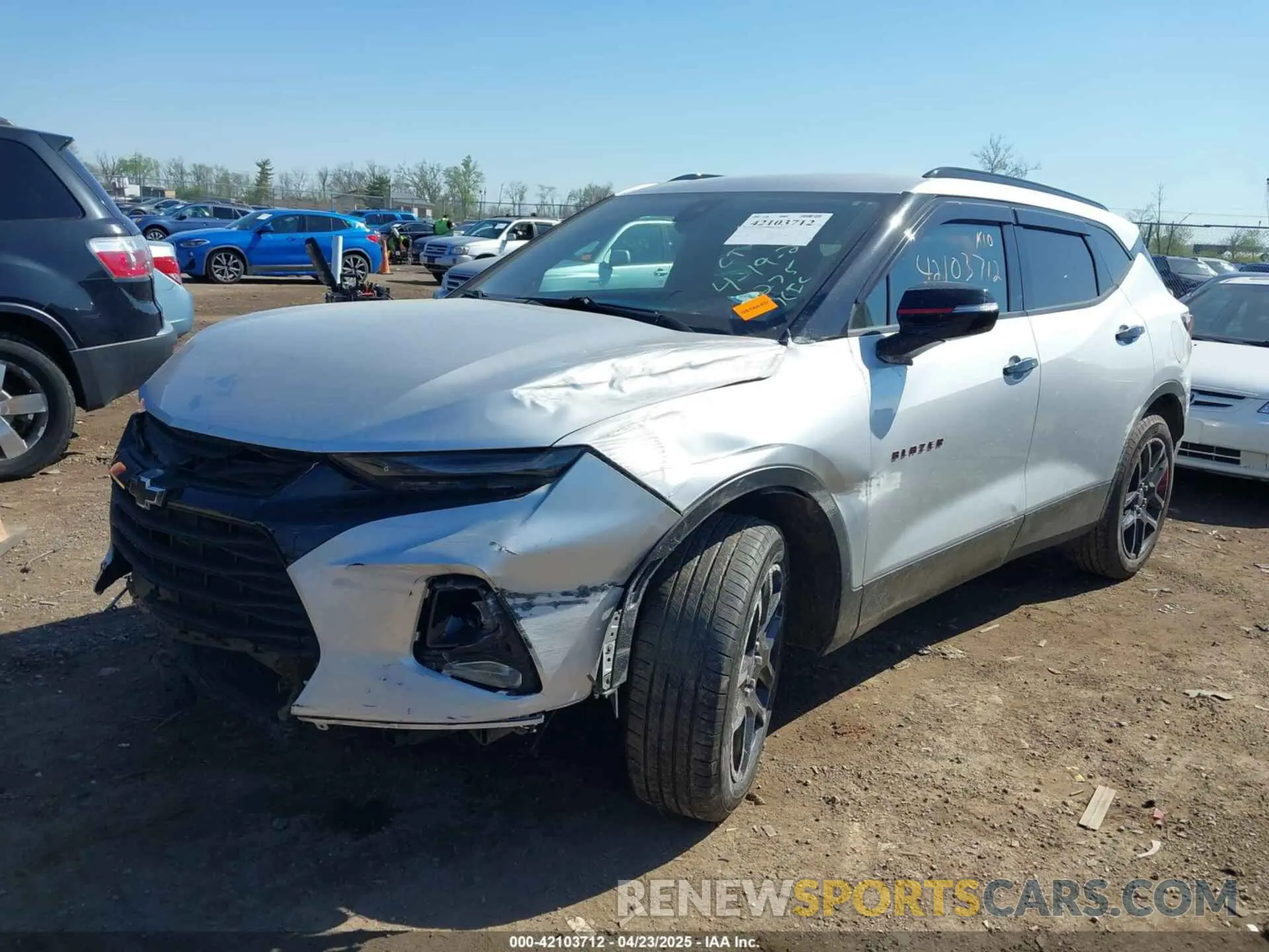 2 Photograph of a damaged car 3GNKBCRS6MS515096 CHEVROLET BLAZER 2021