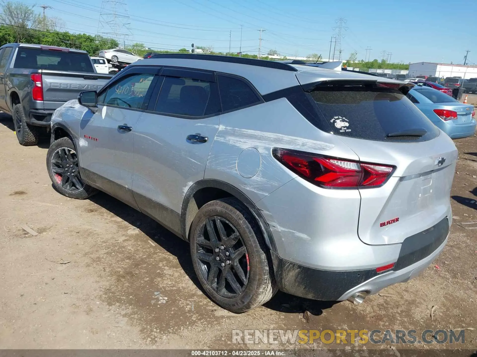 3 Photograph of a damaged car 3GNKBCRS6MS515096 CHEVROLET BLAZER 2021