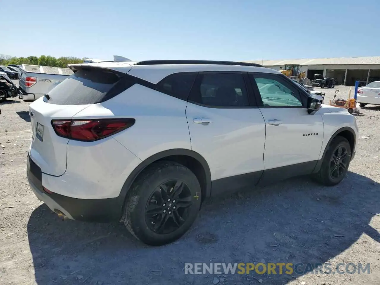 3 Photograph of a damaged car 3GNKBCRS6MS527409 CHEVROLET BLAZER 2021