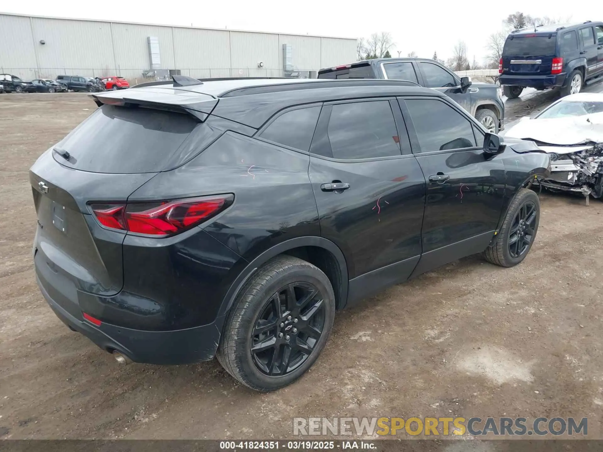 4 Photograph of a damaged car 3GNKBCRS6MS535395 CHEVROLET BLAZER 2021