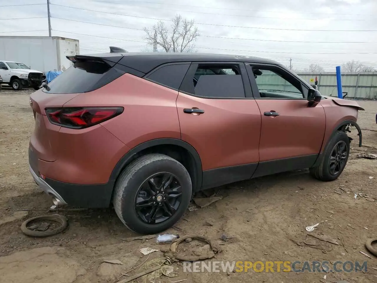 3 Photograph of a damaged car 3GNKBCRS6MS570213 CHEVROLET BLAZER 2021