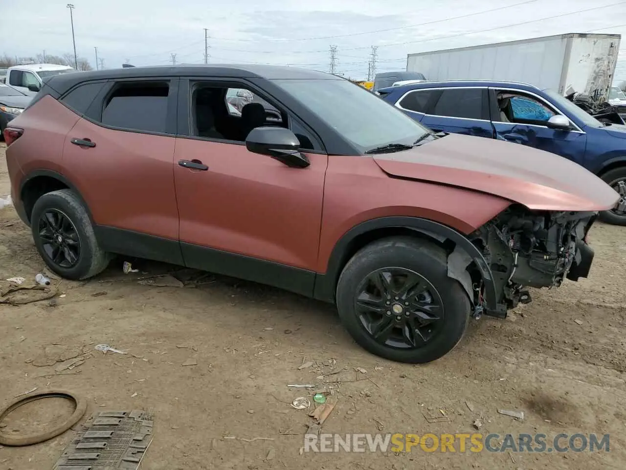 4 Photograph of a damaged car 3GNKBCRS6MS570213 CHEVROLET BLAZER 2021