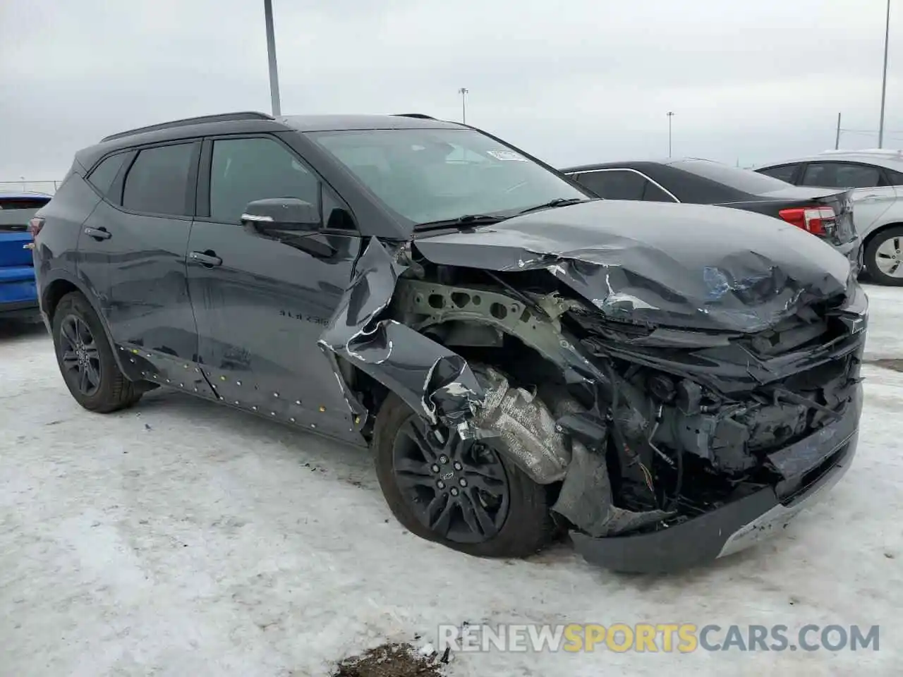 4 Photograph of a damaged car 3GNKBCRS7MS507010 CHEVROLET BLAZER 2021