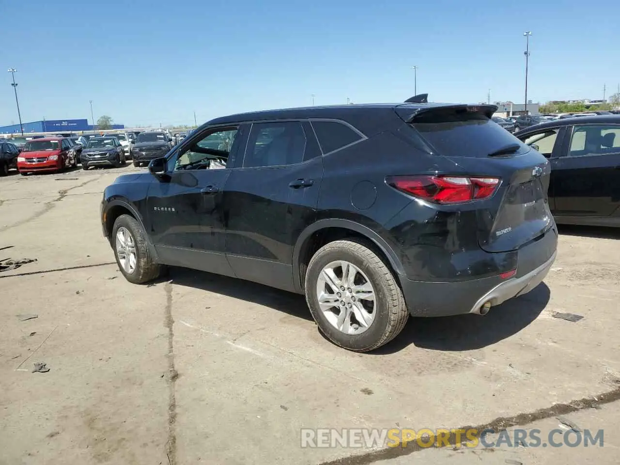 2 Photograph of a damaged car 3GNKBCRS7MS569622 CHEVROLET BLAZER 2021