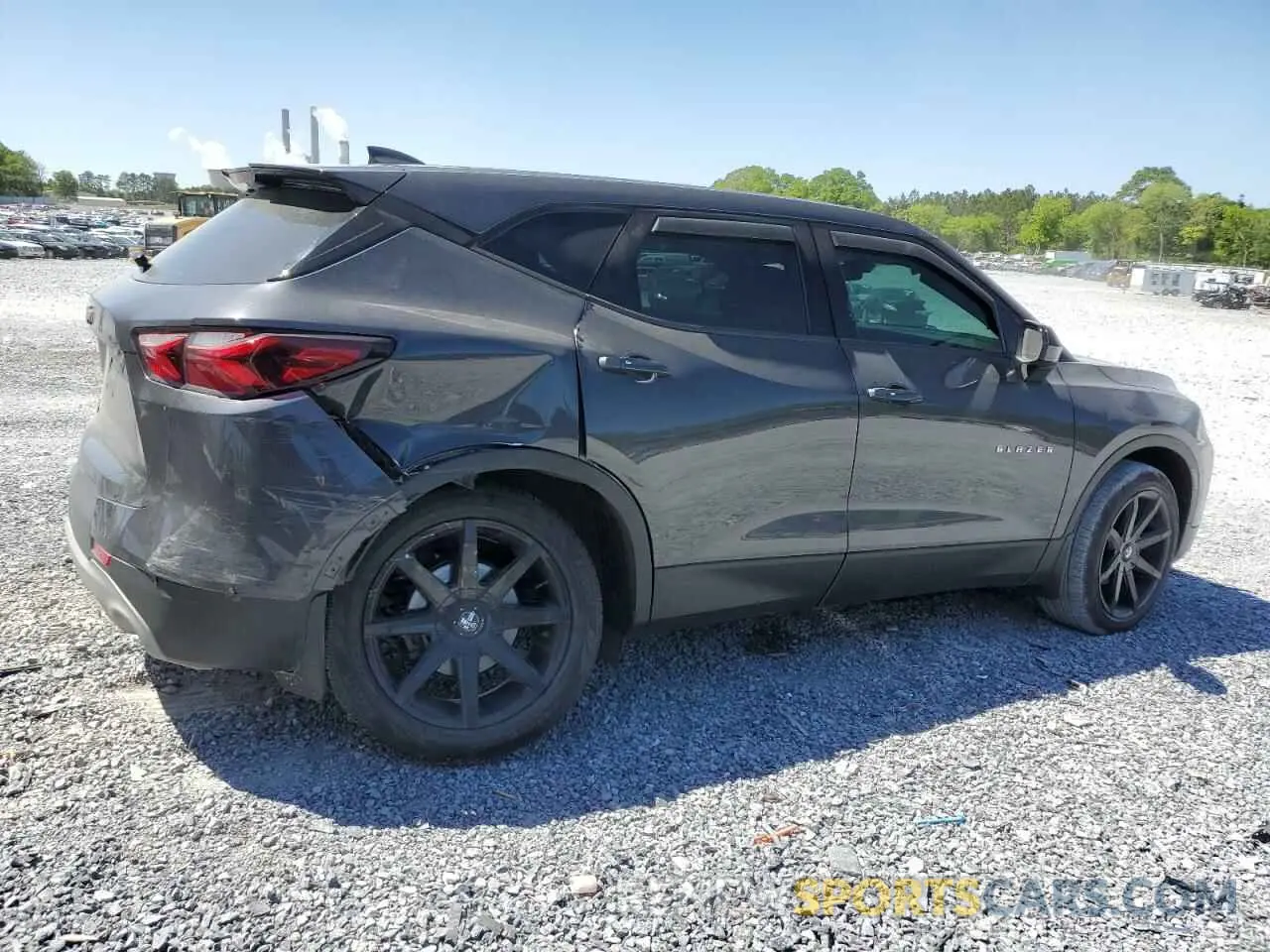 3 Photograph of a damaged car 3GNKBCRS8MS513057 CHEVROLET BLAZER 2021