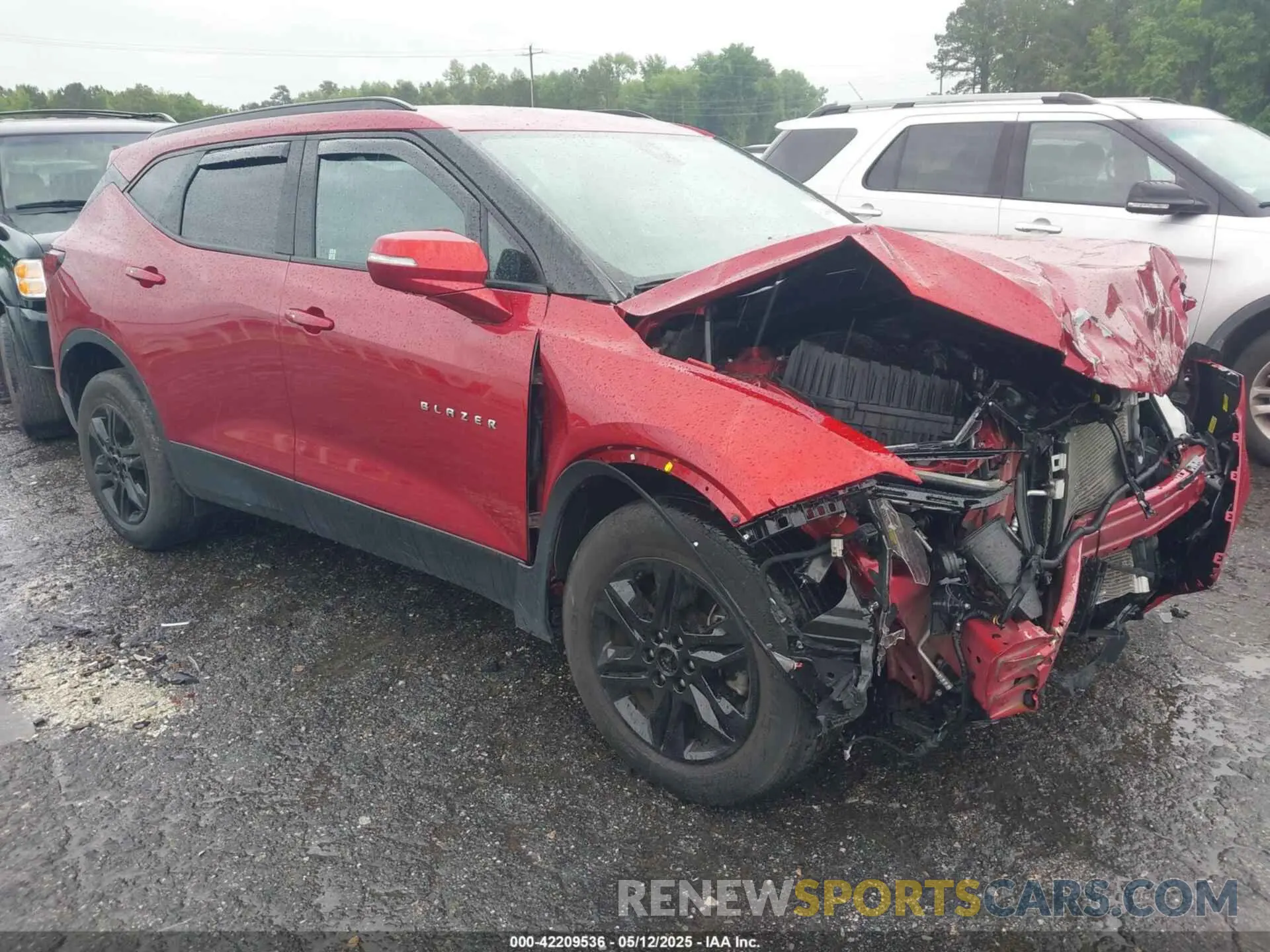 1 Photograph of a damaged car 3GNKBCRS8MS563912 CHEVROLET BLAZER 2021