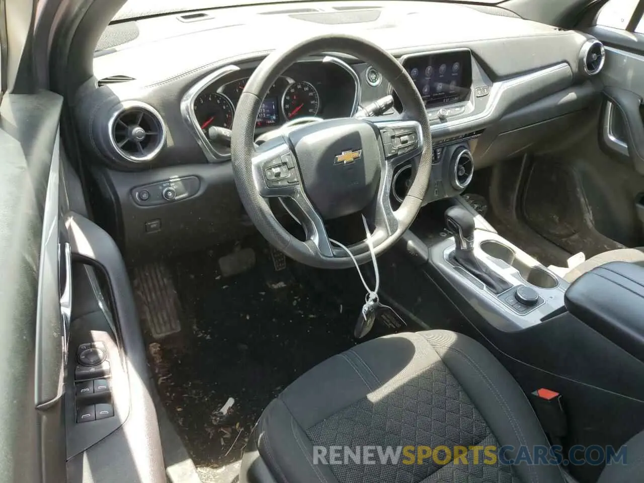 8 Photograph of a damaged car 3GNKBCRS9MS538033 CHEVROLET BLAZER 2021