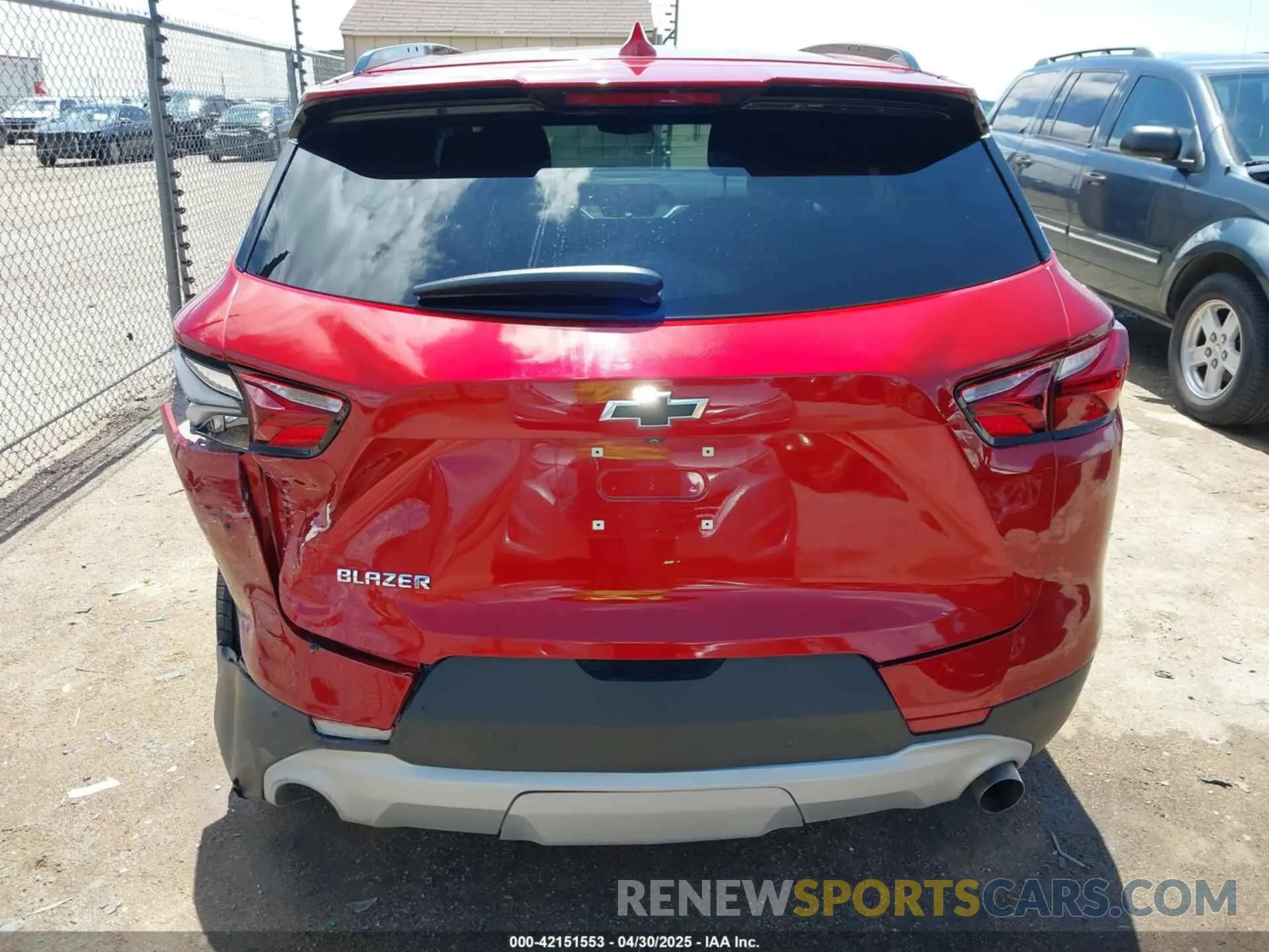17 Photograph of a damaged car 3GNKBCRS9MS541403 CHEVROLET BLAZER 2021