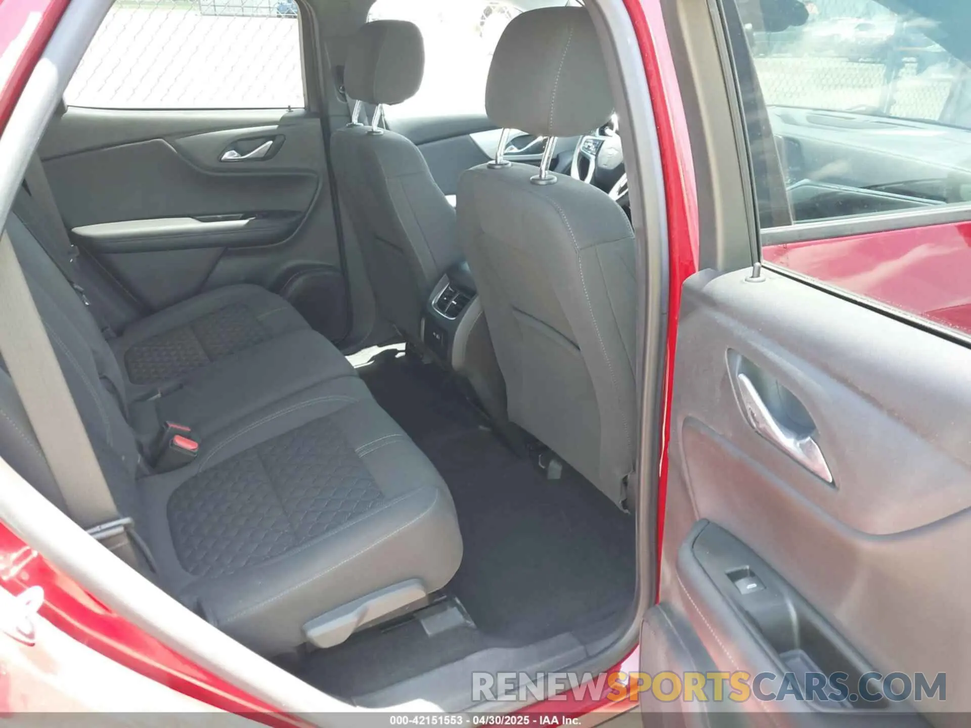 8 Photograph of a damaged car 3GNKBCRS9MS541403 CHEVROLET BLAZER 2021