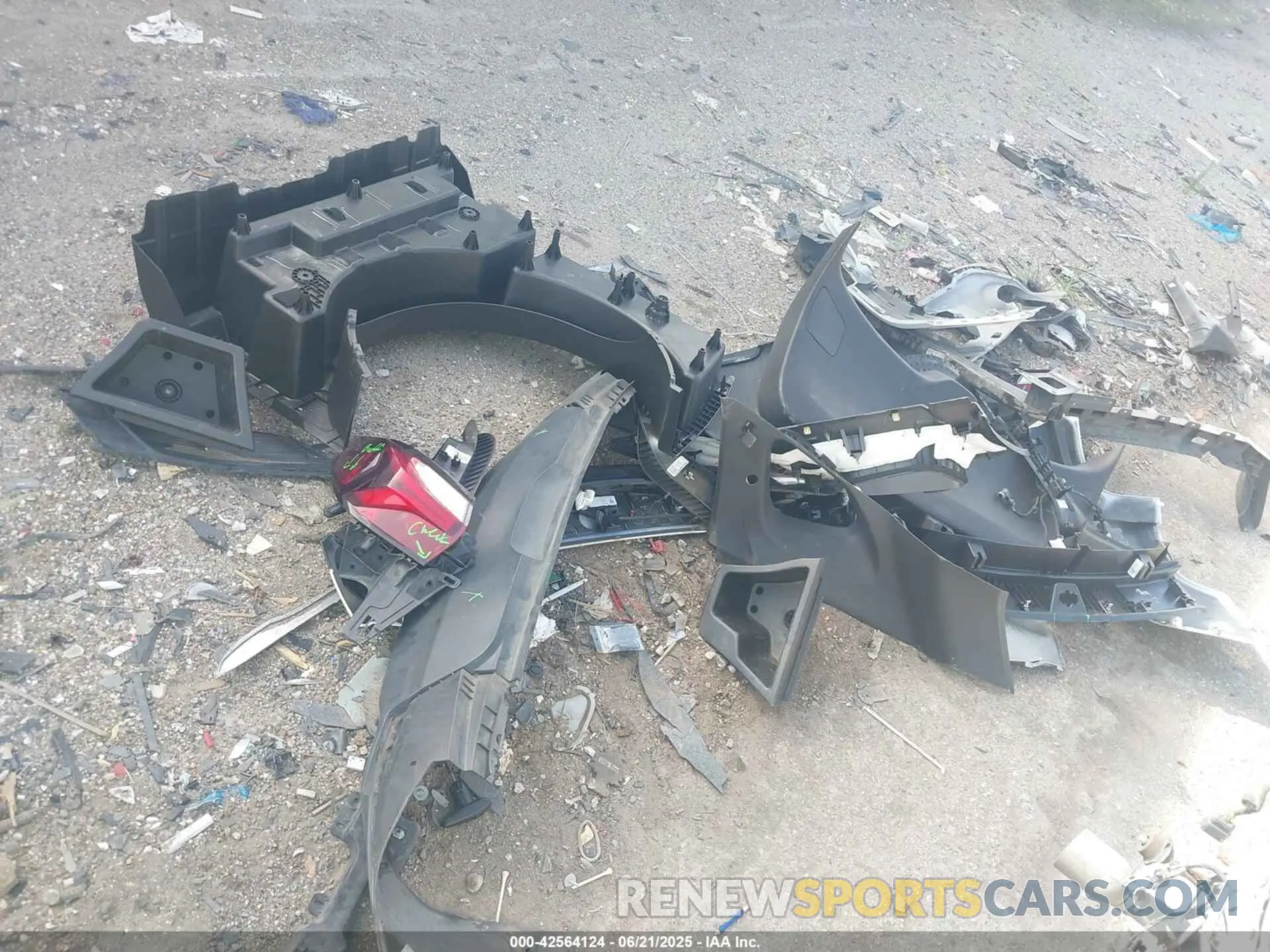 12 Photograph of a damaged car 3GNKBCRSXMS513559 CHEVROLET BLAZER 2021