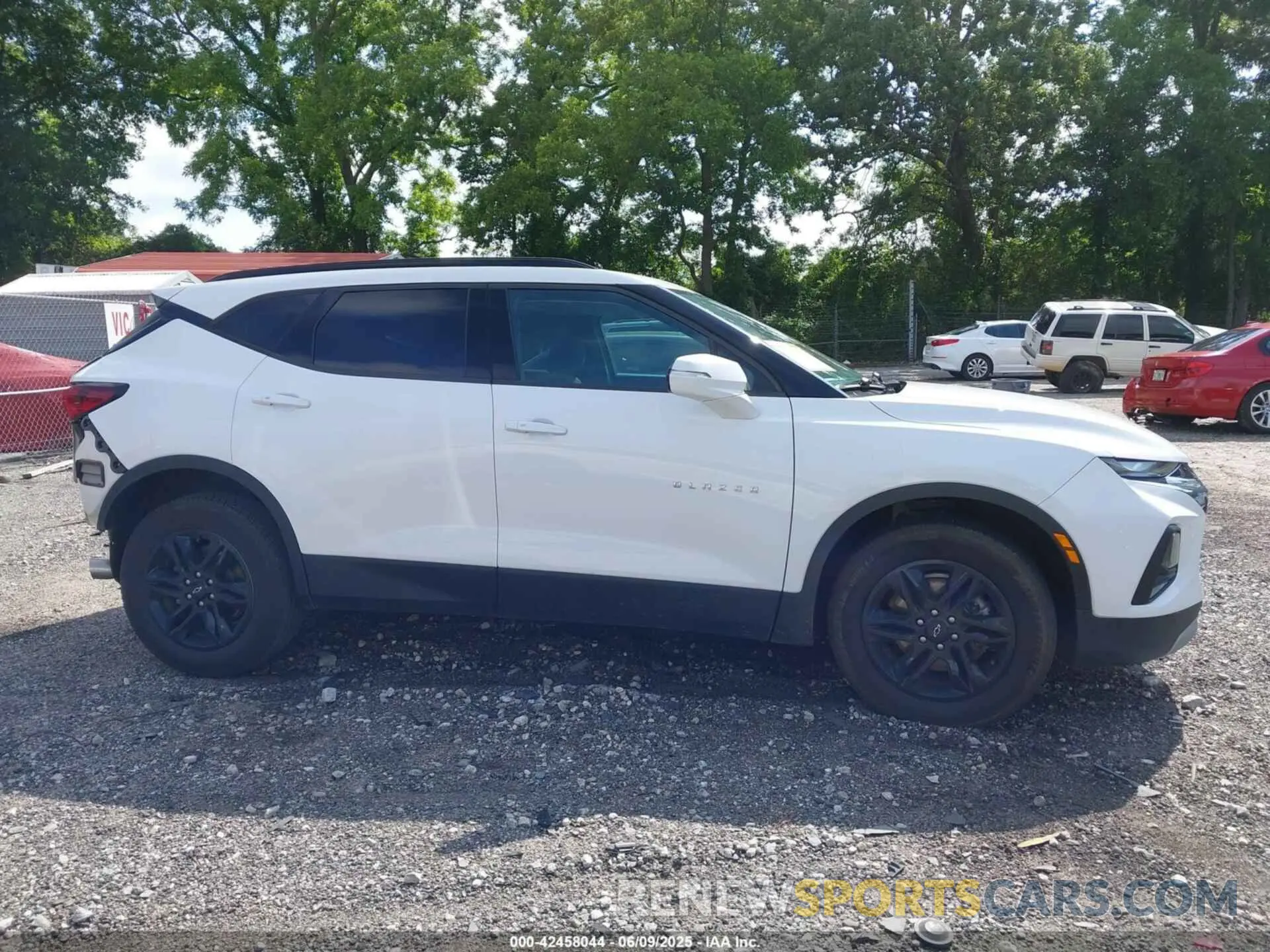 12 Photograph of a damaged car 3GNKBCRSXMS518468 CHEVROLET BLAZER 2021
