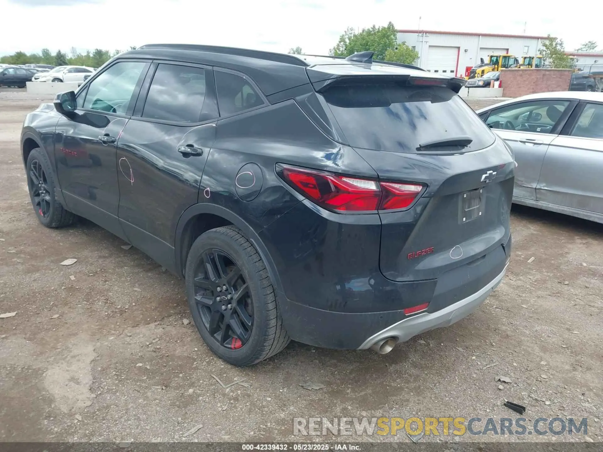 3 Photograph of a damaged car 3GNKBDRS0MS521451 CHEVROLET BLAZER 2021