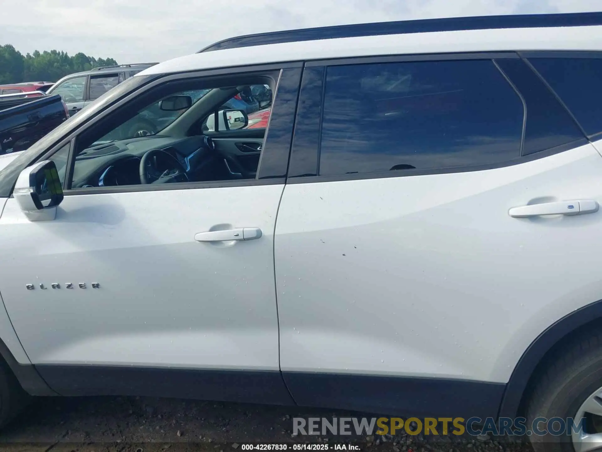 14 Photograph of a damaged car 3GNKBDRS2MS510306 CHEVROLET BLAZER 2021