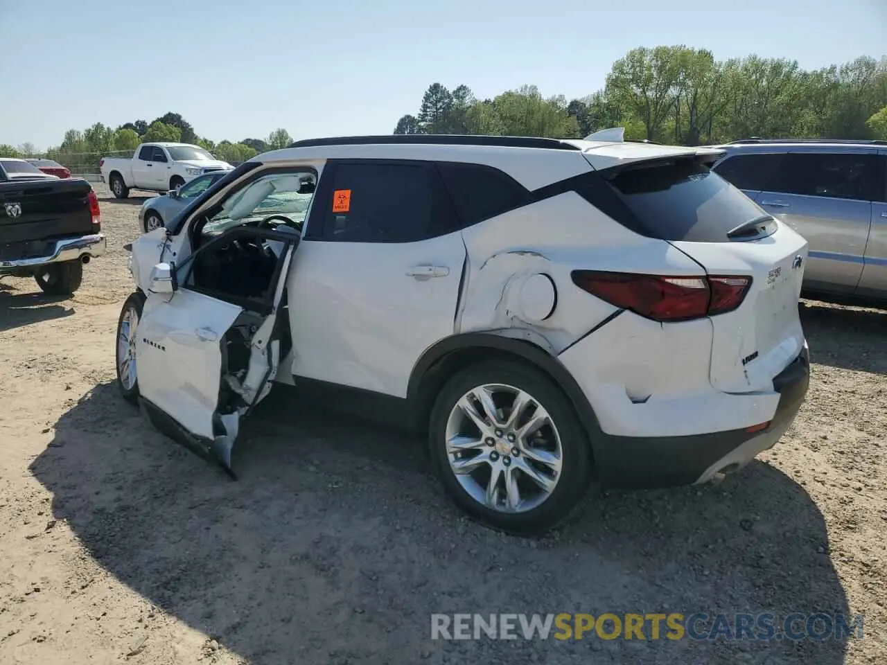 2 Photograph of a damaged car 3GNKBDRS4MS500747 CHEVROLET BLAZER 2021