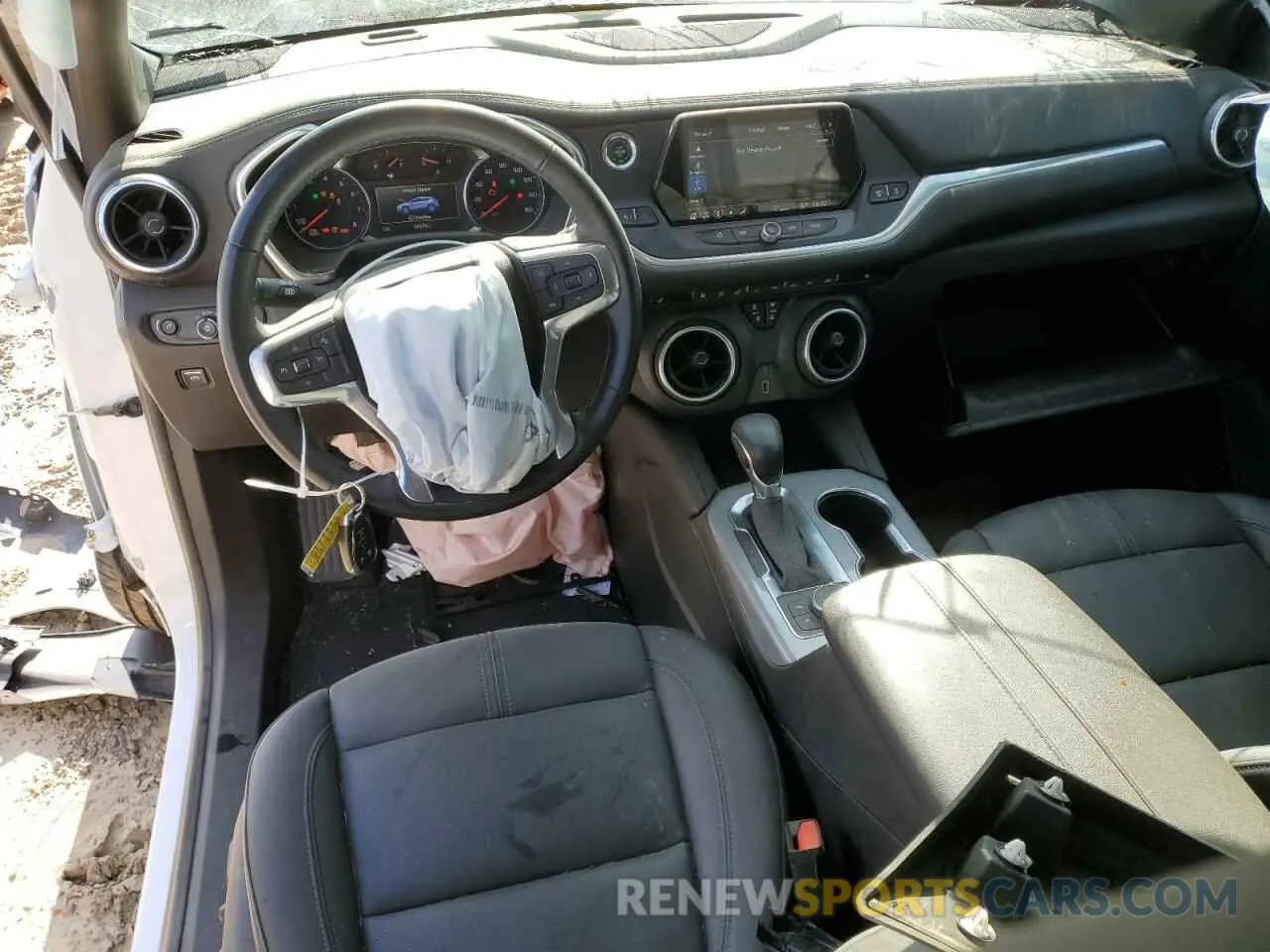 8 Photograph of a damaged car 3GNKBDRS4MS500747 CHEVROLET BLAZER 2021