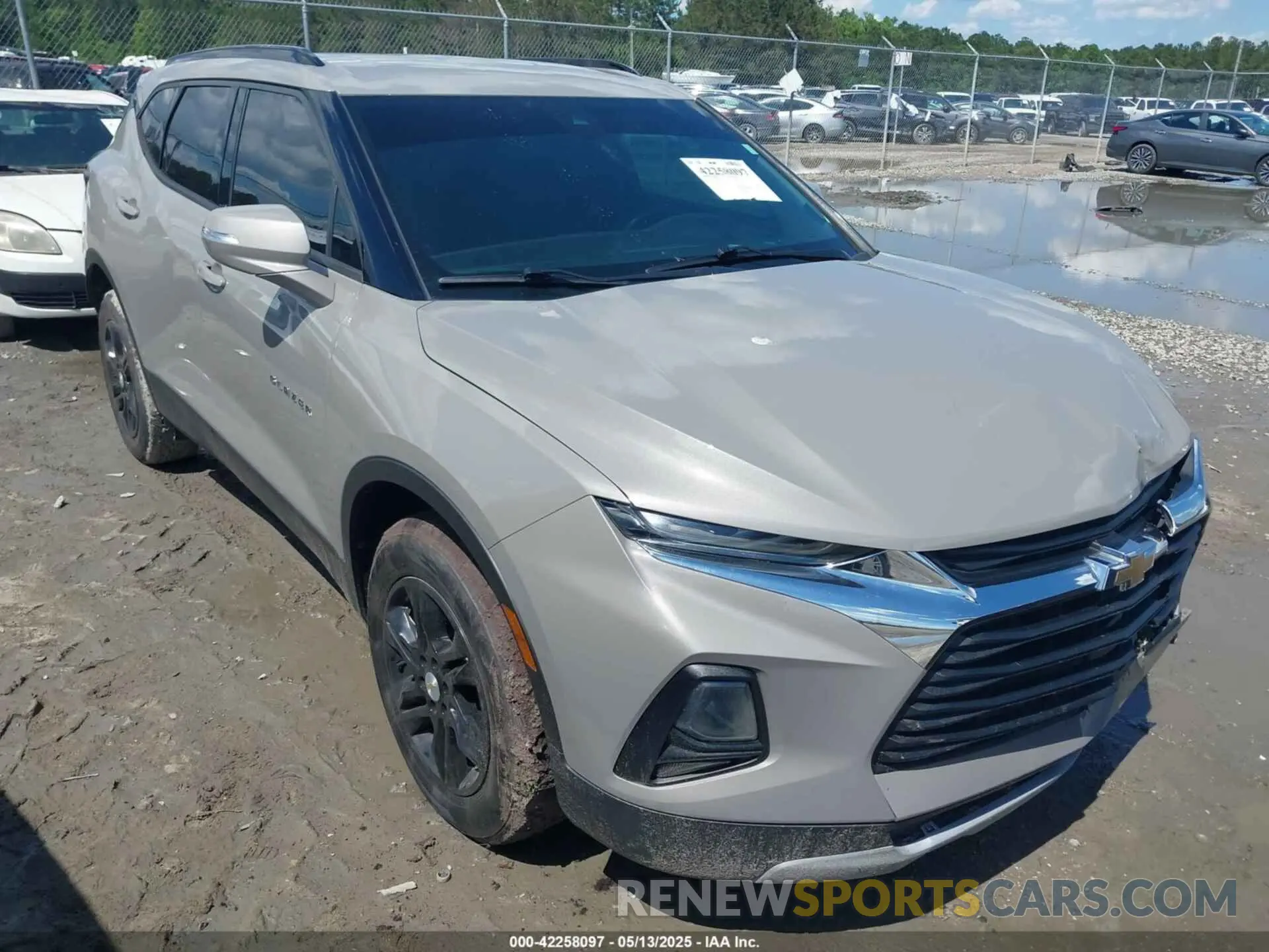 1 Photograph of a damaged car 3GNKBDRS5MS502636 CHEVROLET BLAZER 2021