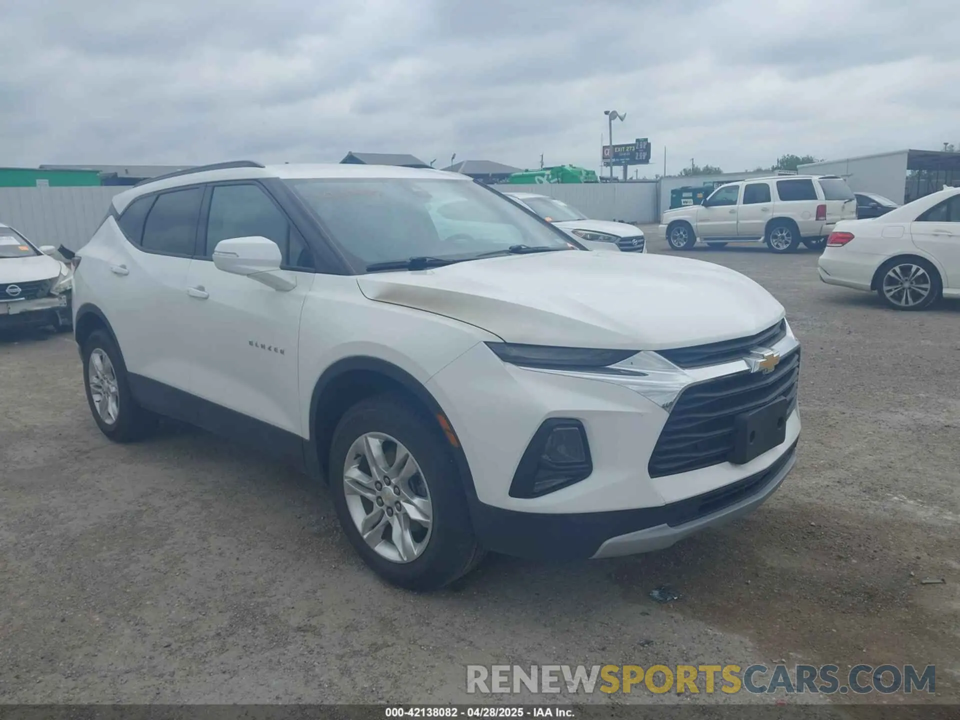 1 Photograph of a damaged car 3GNKBDRS6MS537833 CHEVROLET BLAZER 2021