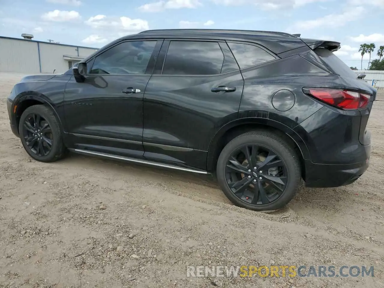 2 Photograph of a damaged car 3GNKBERS4MS560615 CHEVROLET BLAZER 2021