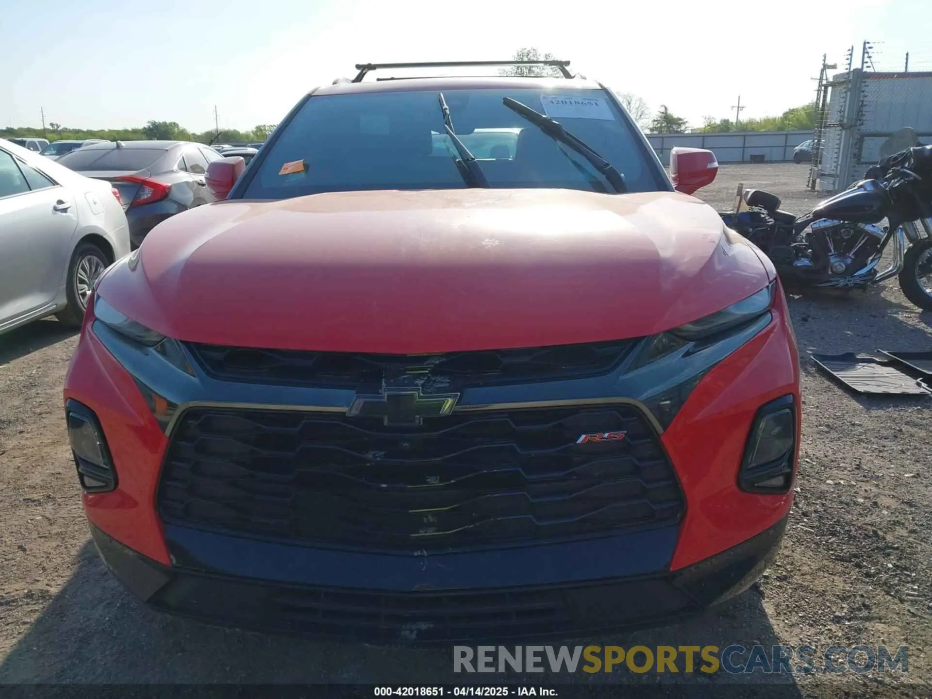 12 Photograph of a damaged car 3GNKBERS6MS581014 CHEVROLET BLAZER 2021