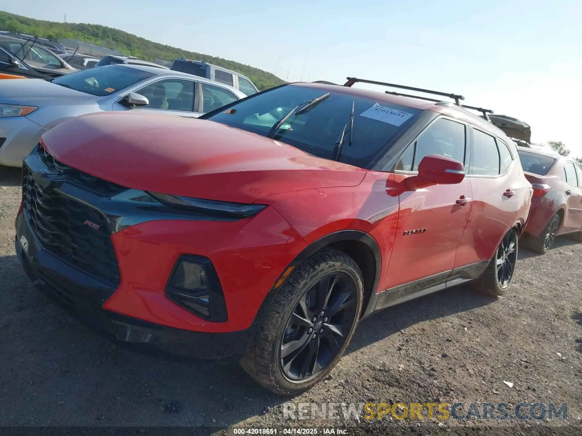 2 Photograph of a damaged car 3GNKBERS6MS581014 CHEVROLET BLAZER 2021