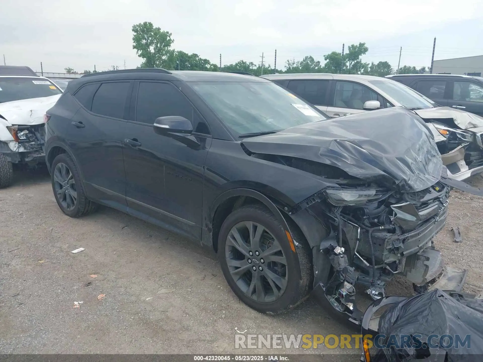 1 Photograph of a damaged car 3GNKBERS6MS583636 CHEVROLET BLAZER 2021