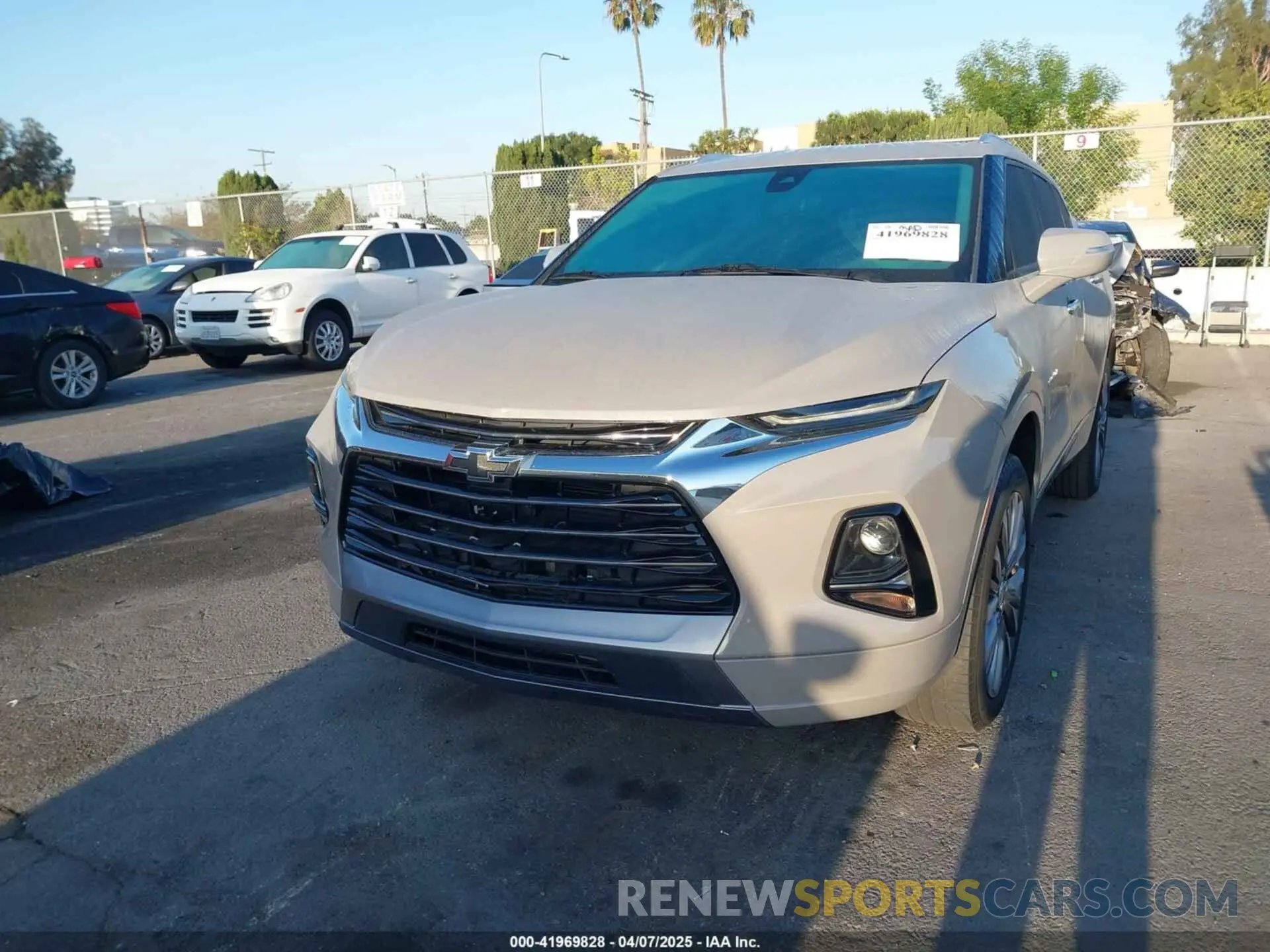 2 Photograph of a damaged car 3GNKBFR49MS530114 CHEVROLET BLAZER 2021