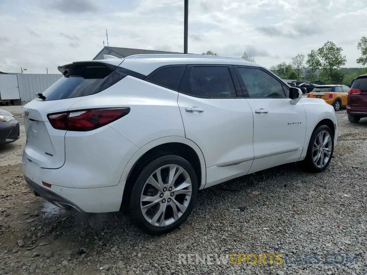 3 Photograph of a damaged car 3GNKBFRS5MS510828 CHEVROLET BLAZER 2021