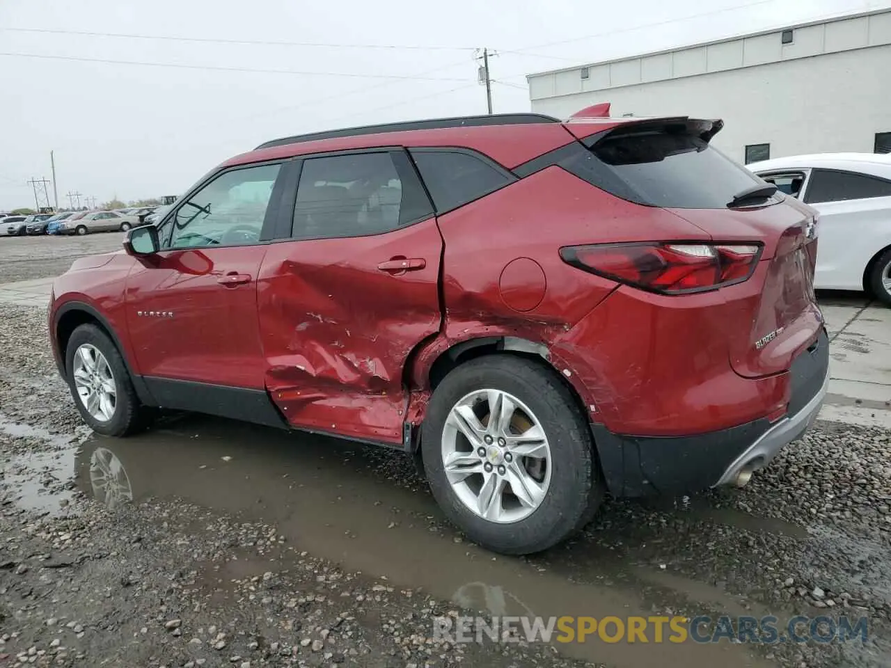 2 Photograph of a damaged car 3GNKBHR41MS555214 CHEVROLET BLAZER 2021