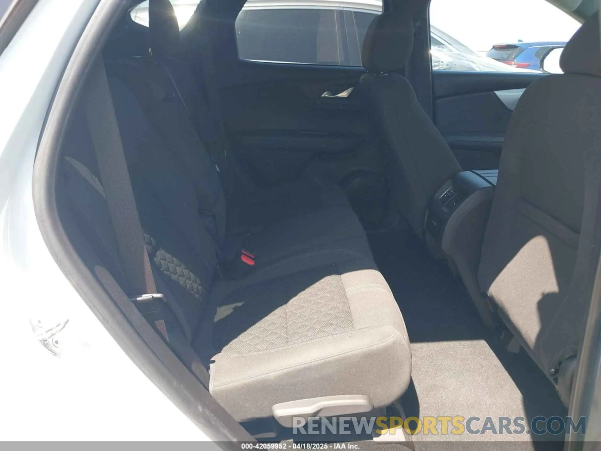 8 Photograph of a damaged car 3GNKBHR41MS570635 CHEVROLET BLAZER 2021