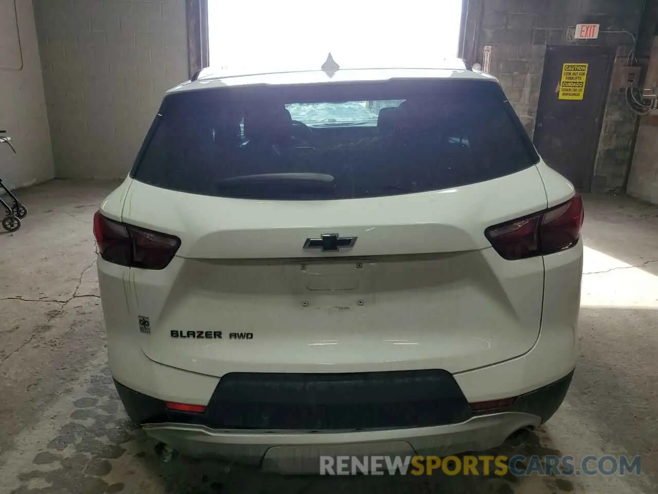 6 Photograph of a damaged car 3GNKBHR42MS553942 CHEVROLET BLAZER 2021
